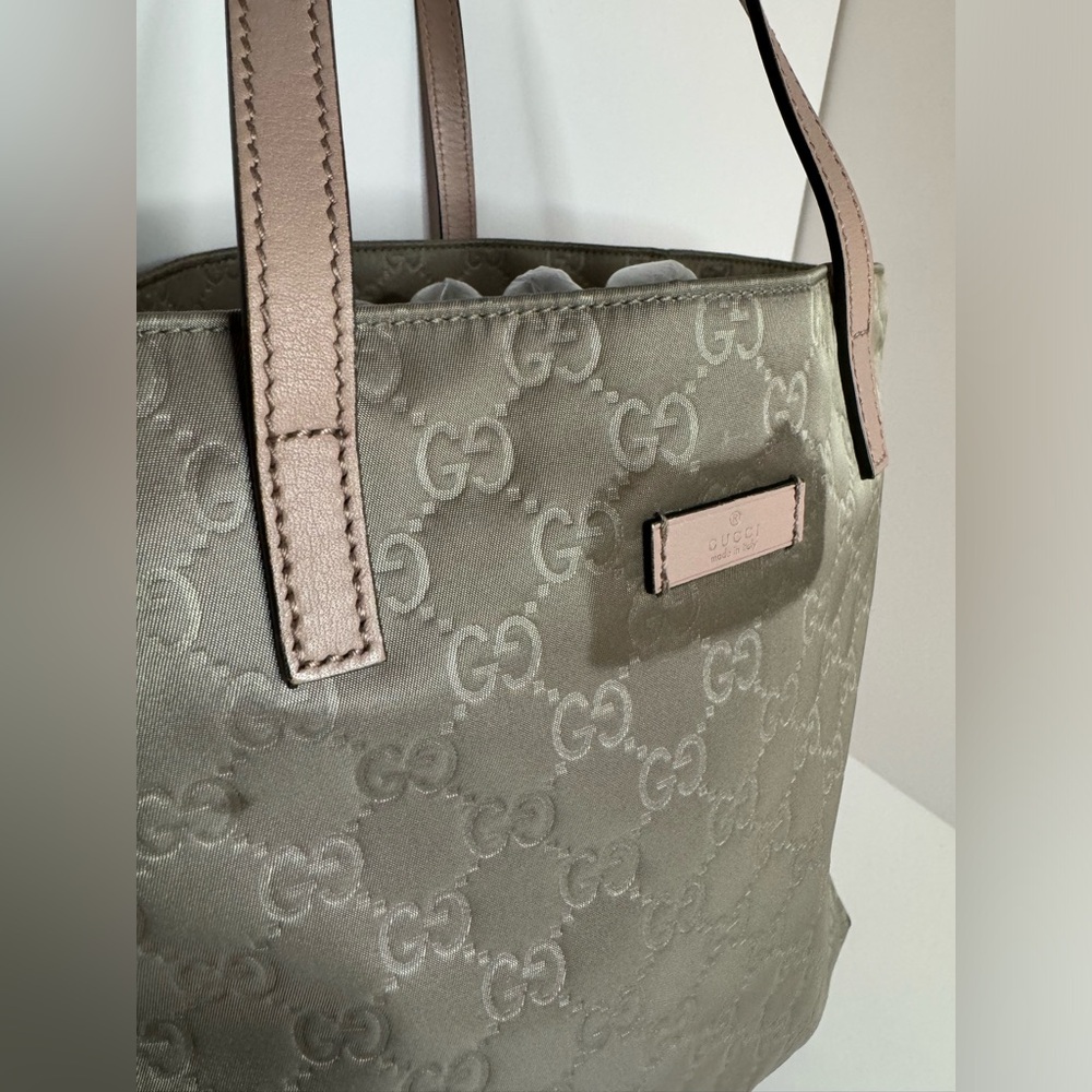 #125 Gucci GG Monogram Satchel Tote Bag - Nylon w/ Leather Accents - Picture 4 of 17